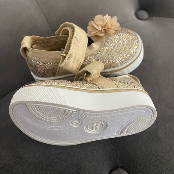 Hard bottom dress shoes - Picture 2 of 3